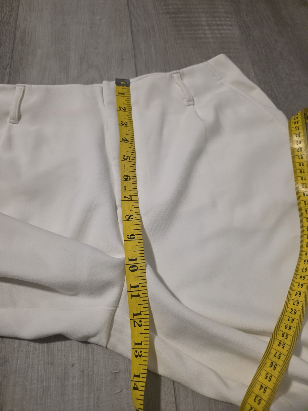 Maeve Anthropologie Cream Tailored Shorts Size 12 Elegant Minimalist Cuffed Hem - Picture 11 of 12